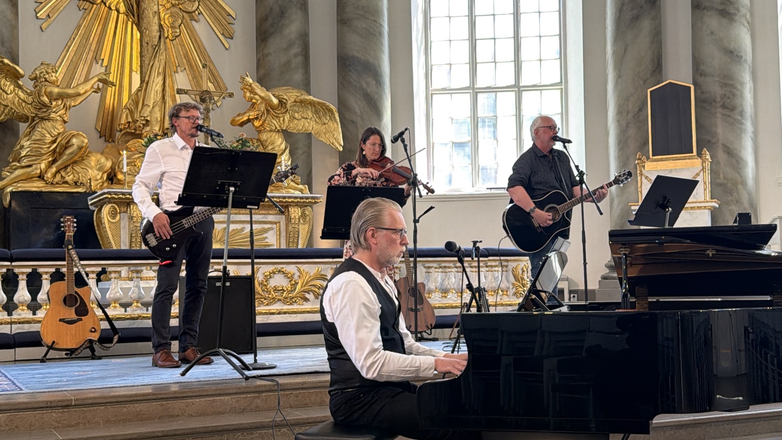 Playin’ Prayers framför Wayfaring Stranger i Göteborgs domkyrka